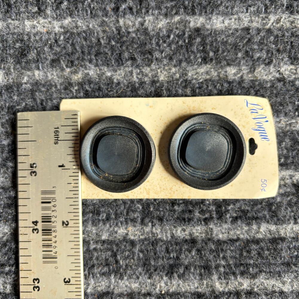 La Vogue Vintage Navy Buttons Approximately 1 5/8" #2179 - Picture 2 of 3
